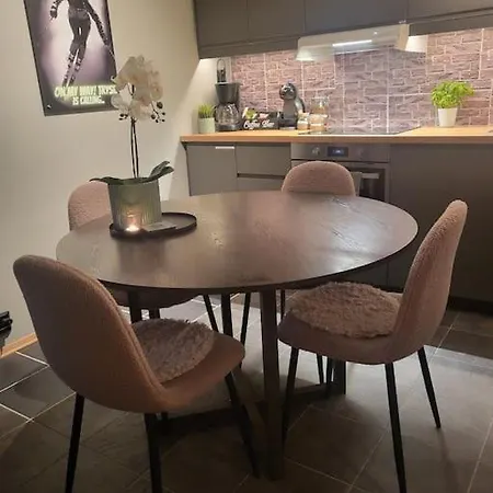 Apartment In Out In The Mountain Of Norway 50m From The Slopes